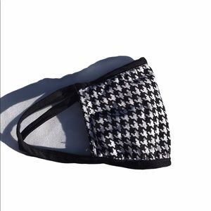 Houndstooth Pattern Mask